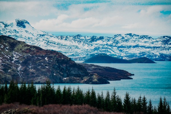 Icelandic lake Print